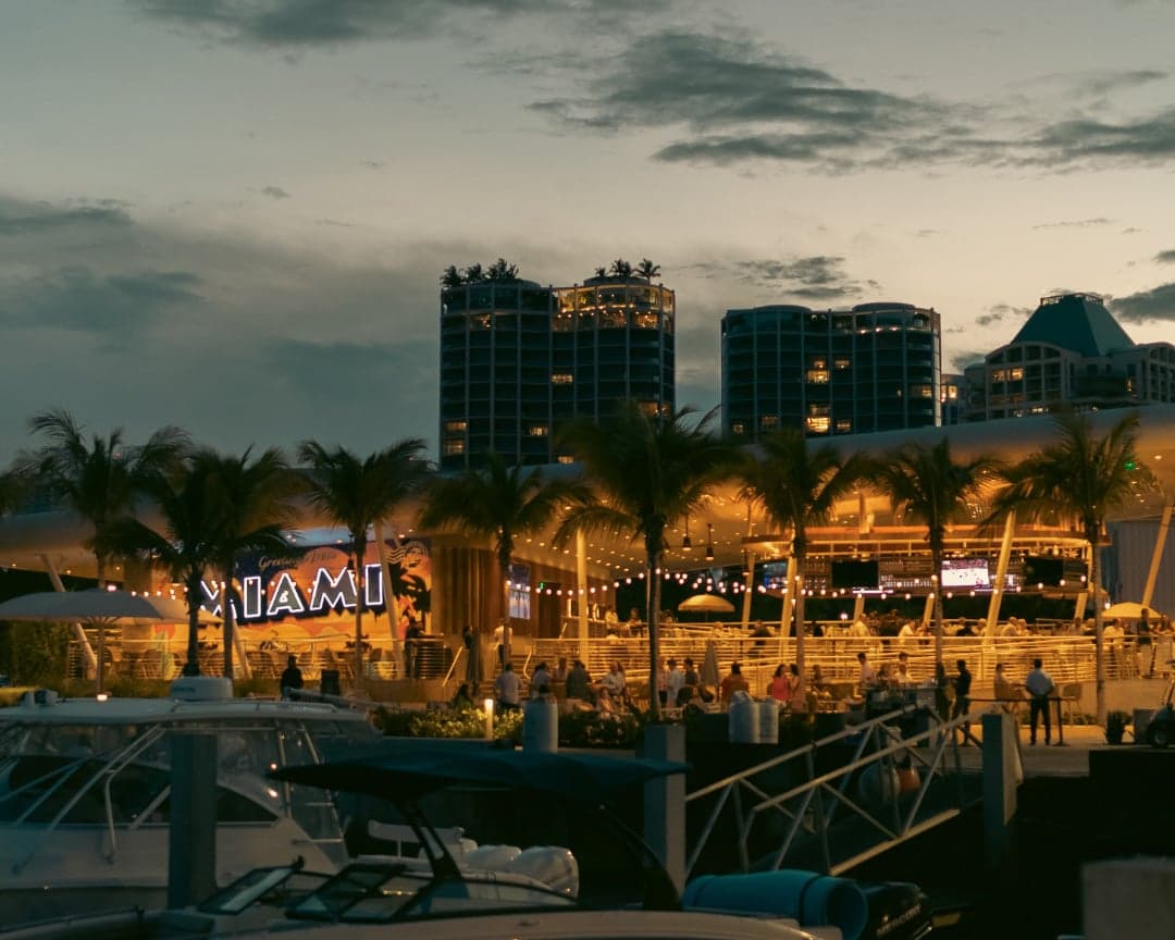 5 Romantic Miami Restaurants on the Water