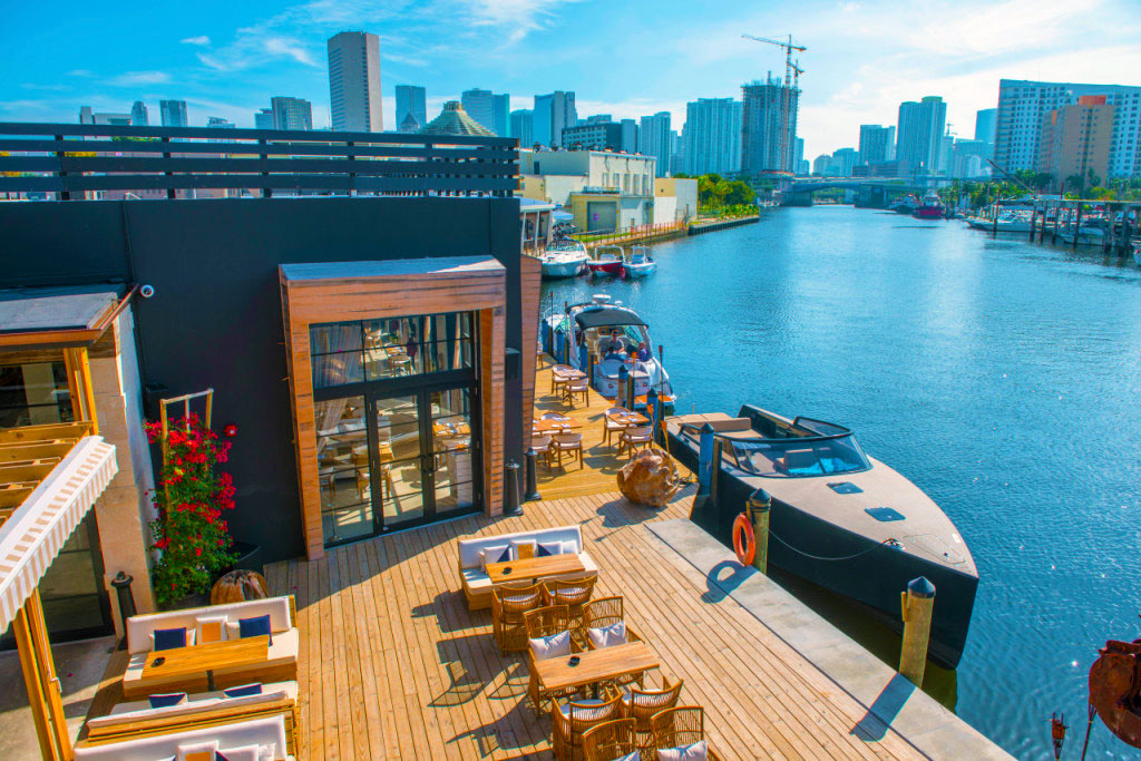 Best Waterfront Restaurants in Miami [Our Favorites] - Dish Miami