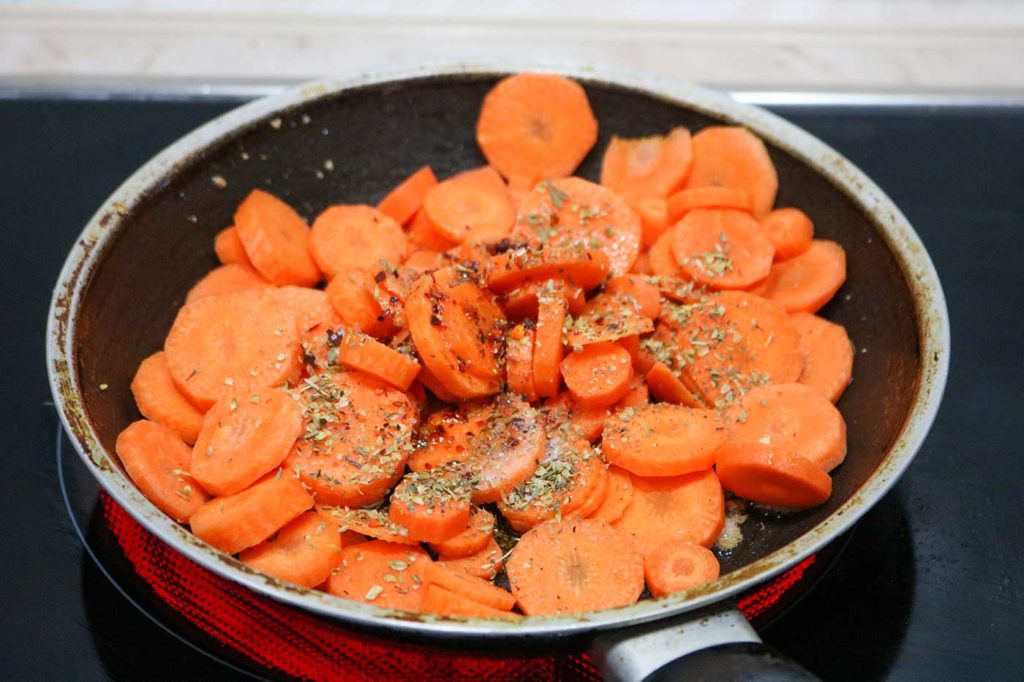 Fried tofu with carrots recipe